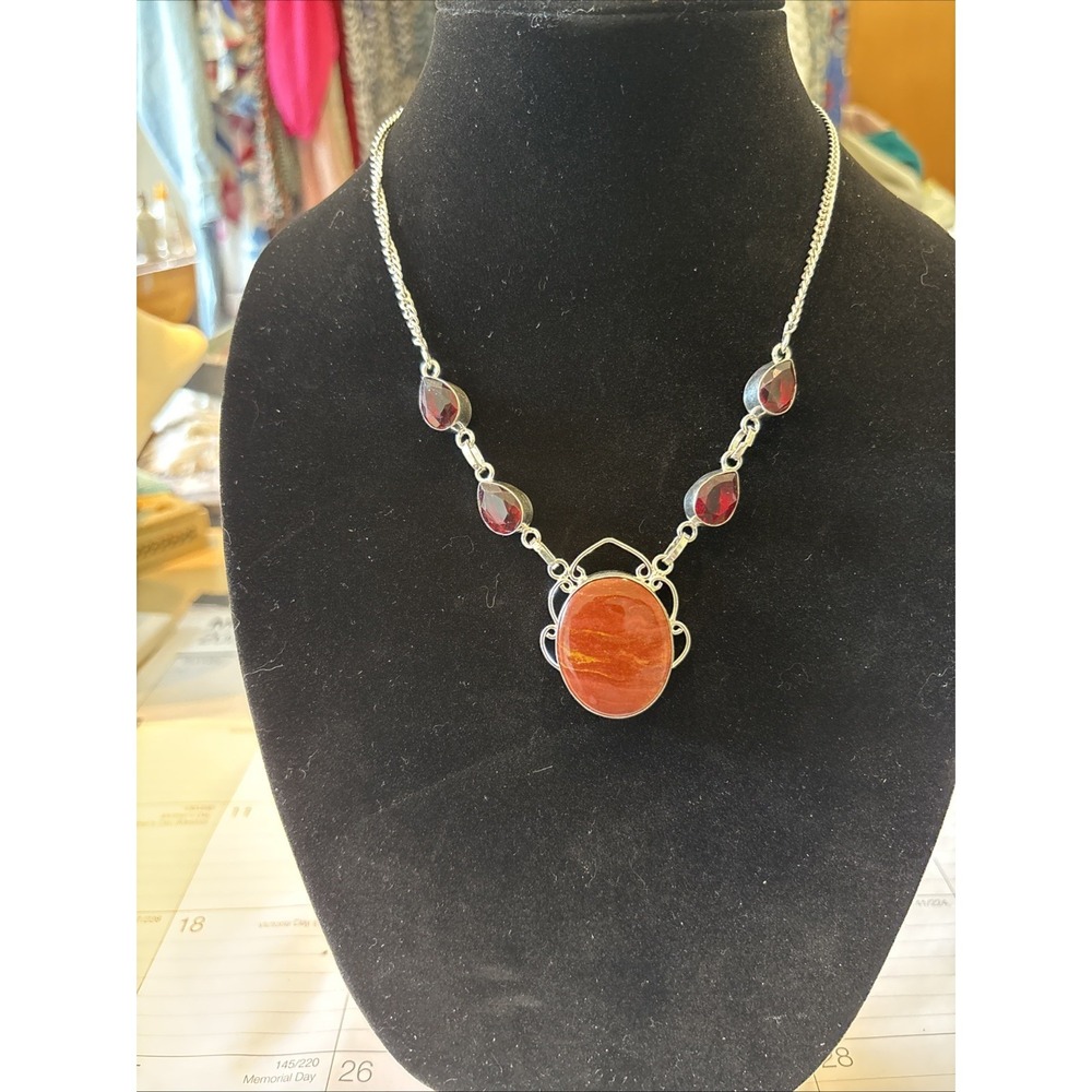 Carnelion And Faceted Garnet Necklace Set In Sterling Silver.
